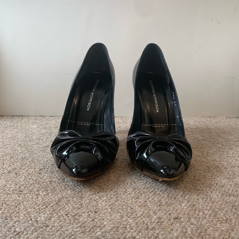 Sigerson Morrison black patent heels size 6
